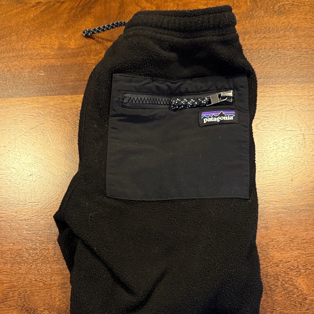 Patagonia Black Fleece Pants with Zip Pocket